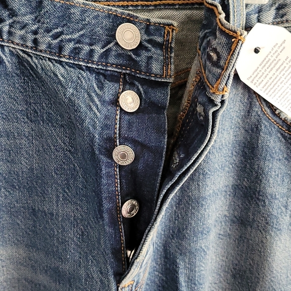 Levi's 501 Jeans - Picture 5 of 9